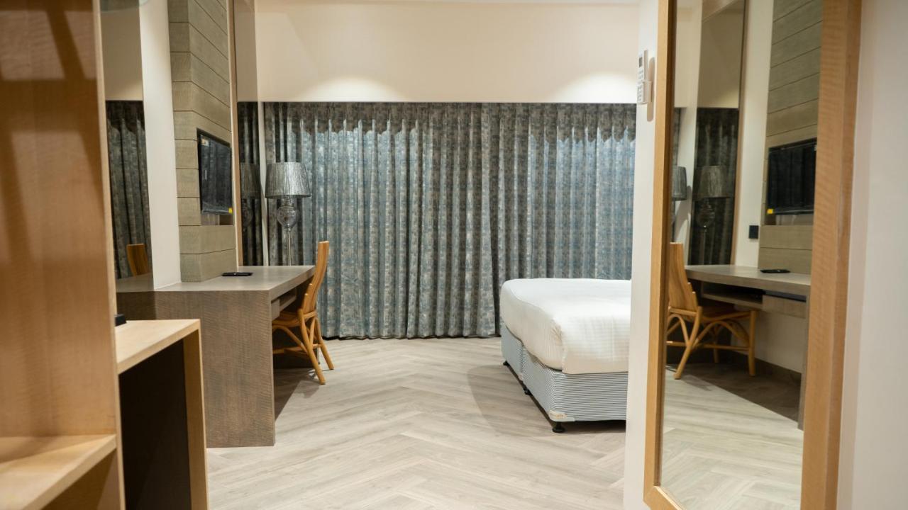 Clarks Inn Suites Kangra Exterior photo